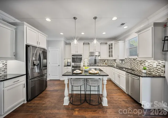 Photo 1 of Single family home for sale at 5401 Casper Dr, Charlotte, NC 28214 | MLS# 4434975 | Listing updated on 2026-10-26