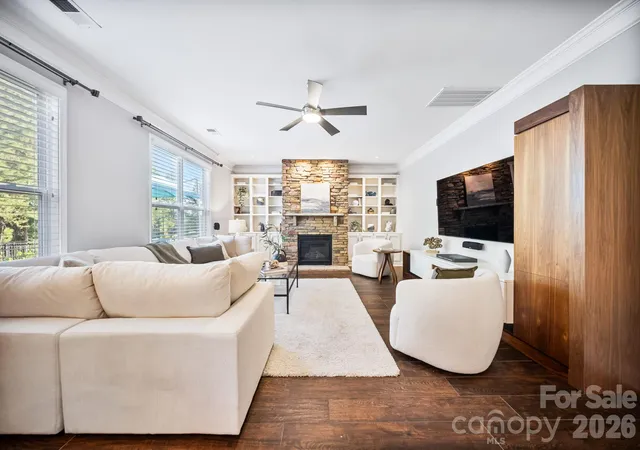 Photo 2 of Single family home for sale at 5401 Casper Dr, Charlotte, NC 28214 | MLS# 4434975 | Listing updated on 2026-10-26