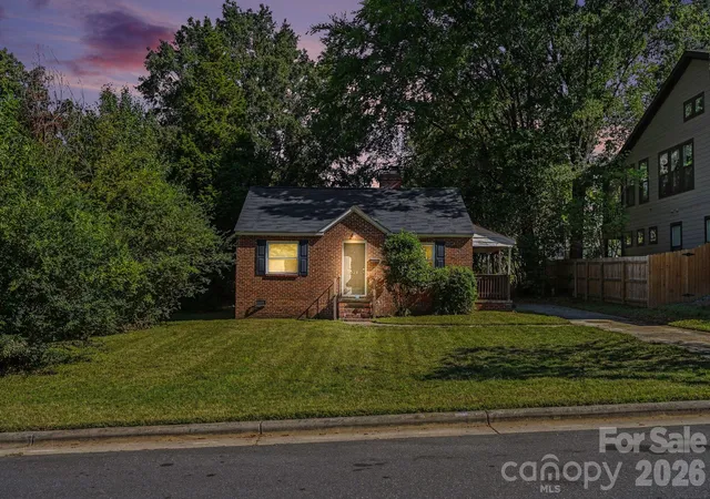 Photo 2 of Single family home for sale at 524 Stegall St, Charlotte, NC 28217 | MLS# 4434979 | Listing updated on 2026-10-20