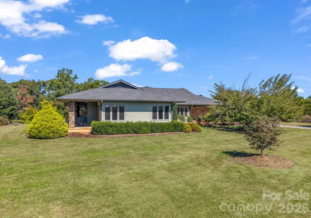 Photo 1 of Single family home for sale at 401 Over Hl Dr, Tryon, NC 28782 | MLS# 4434986 | Listing updated on 2026-10-25
