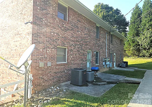 Photo 2 of Multi family home for sale at 1906 Old Spartanburg Rd, Hendersonville, NC 28792 | MLS# 4434991 | Listing updated on 2026-10-15