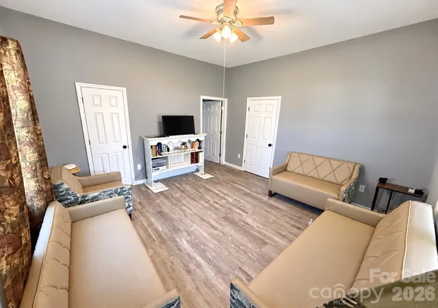 Photo 3 of Single family home for sale at 745 6th Avenue Sw, Hickory, NC 28602 | MLS# 4435003 | Listing updated on 2026-10-27