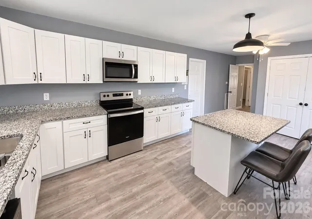 Photo 3 of Single family home for sale at 745 6th Avenue SW, Hickory, NC 28602 | MLS# 4435003 | Listing updated on 2026-10-27