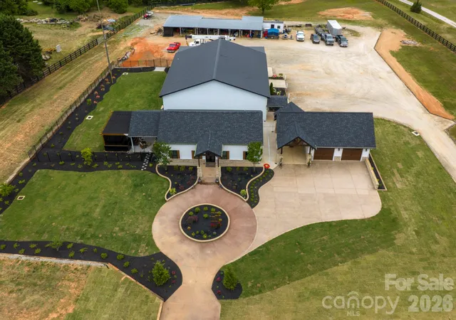 Photo 1 of Single family home for sale at 1830 Dulin Rd, Clover, SC 29710 | MLS# 4435008 | Listing updated on 2026-10-19