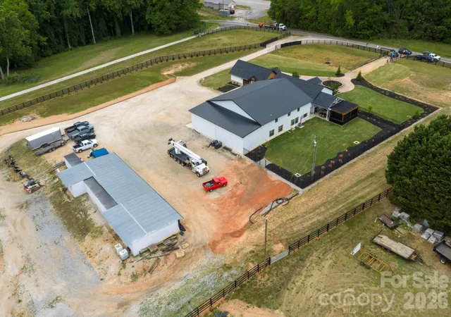 Photo 4 of Single family home for sale at 1830 Dulin Rd, Clover, SC 29710 | MLS# 4435008 | Listing updated on 2026-10-19