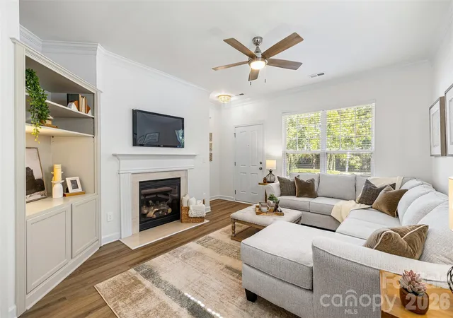 Photo 2 of Townhouse for sale at 5045 Prosperity Church Rd, Charlotte, NC 28269 | MLS# 4435016 | Listing updated on 2026-10-28