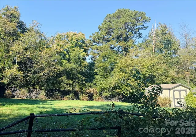 Photo 4 of Single family home for sale at 586 Shiloh Rd, Statesville, NC 28677 | MLS# 4435031 | Listing updated on 2026-10-18