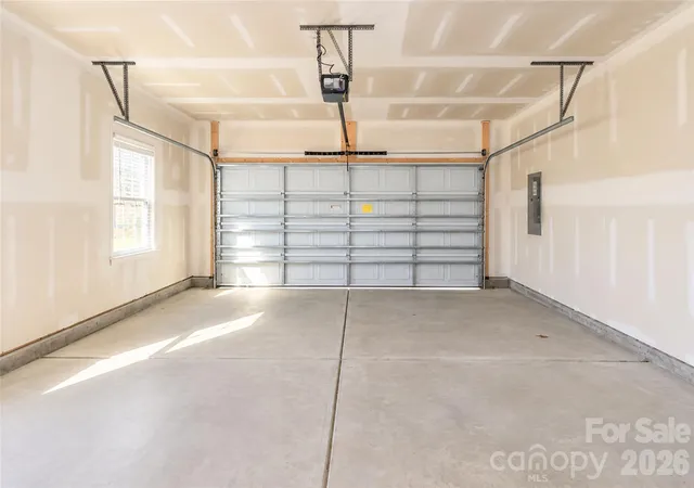 Photo 3 of Single family home for sale at 5321 Bella Rose Ct, Charlotte, NC 28216 | MLS# 4435044 | Listing updated on 2026-10-16