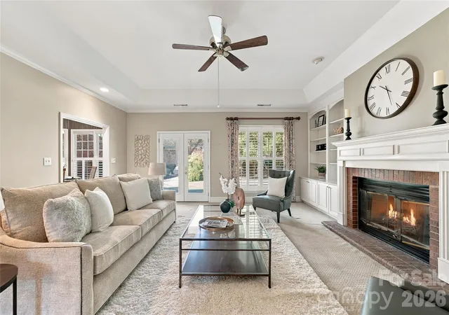 Photo 2 of Single family home for sale at 155 Lake Point Dr, Fort Mill, SC 29708 | MLS# 4435045 | Listing updated on 2026-10-27