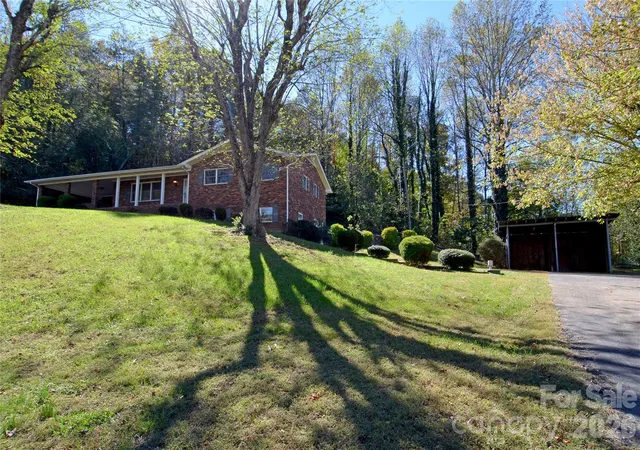 Photo 2 of Single family home for sale at 150 Eplee Loop, Marion, NC 28752 | MLS# 4435046 | Listing updated on 2026-10-21