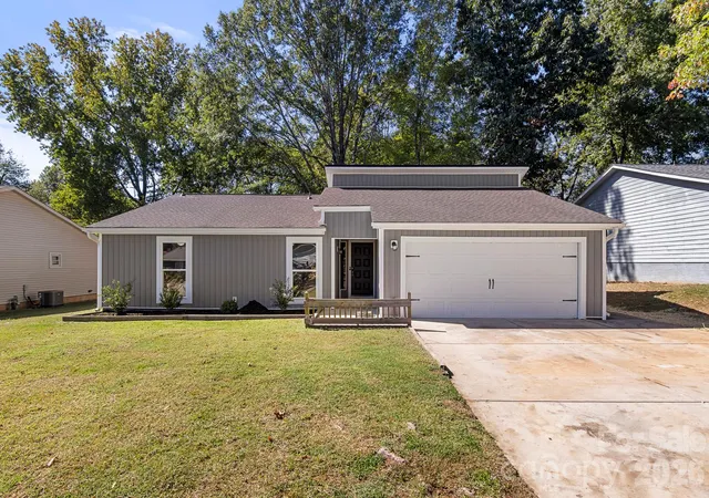 Single family home for sale at 7607 Eastbourne Rd, Charlotte, NC 28227 | MLS# 4435055
