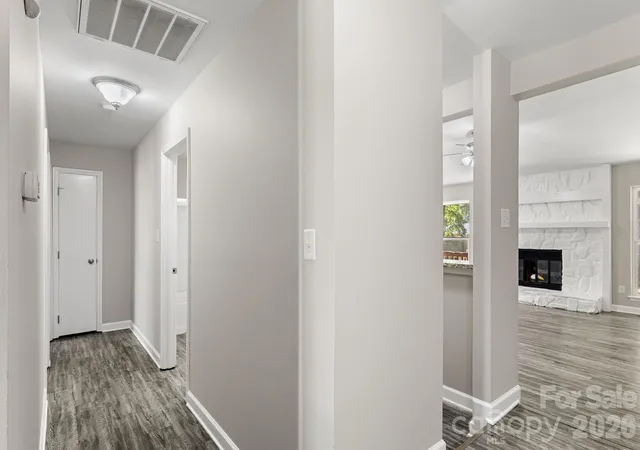 Photo 2 of Single family home for sale at 7607 Eastbourne Rd, Charlotte, NC 28227 | MLS# 4435055 | Listing updated on 2026-10-30