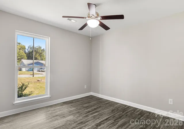 Photo 3 of Single family home for sale at 7607 Eastbourne Rd, Charlotte, NC 28227 | MLS# 4435055 | Listing updated on 2026-10-30