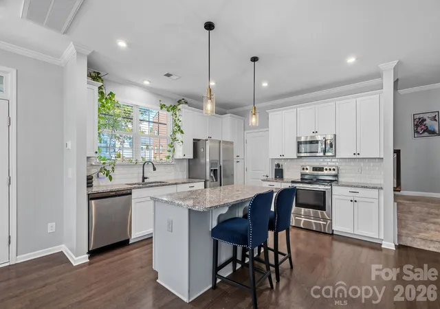 Photo 1 of Single family home for sale at 12116 Memory Ln, Huntersville, NC 28078 | MLS# 4435059 | Listing updated on 2026-10-30