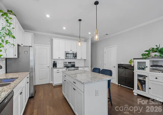 Photo 3 of Single family home for sale at 12116 Memory Ln, Huntersville, NC 28078 | MLS# 4435059 | Listing updated on 2026-10-30