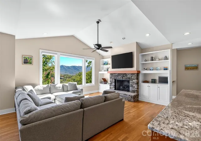 Photo 1 of Single family home for sale at 351 Chapel Rd, Black Mountain, NC 28711 | MLS# 4435061 | Listing updated on 2026-10-29