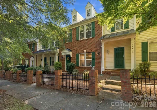 Townhouse for sale at 18631 Oakhurst Blvd, Cornelius, NC 28031 | MLS# 4435092