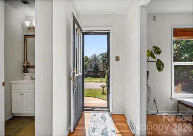 Photo 3 of Single family home for sale at 7425 Riding Trl Rd, Charlotte, NC 28212 | MLS# 4435109 | Listing updated on 2026-10-16