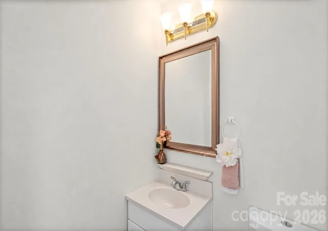 Photo 4 of Single family home for sale at 7425 Riding Trl Rd, Charlotte, NC 28212 | MLS# 4435109 | Listing updated on 2026-10-16