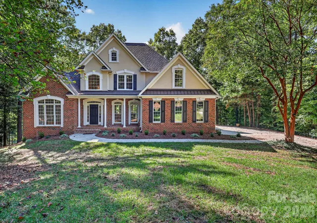 Photo 1 of Single family home for sale at 2231 Whiterock Ct, Sherrills Ford, NC 28673 | MLS# 4435118 | Listing updated on 2026-10-26