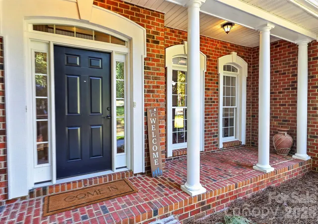 Photo 1 of Single family home for sale at 2231 Whiterock Ct, Sherrills Ford, NC 28673 | MLS# 4435118 | Listing updated on 2026-10-26