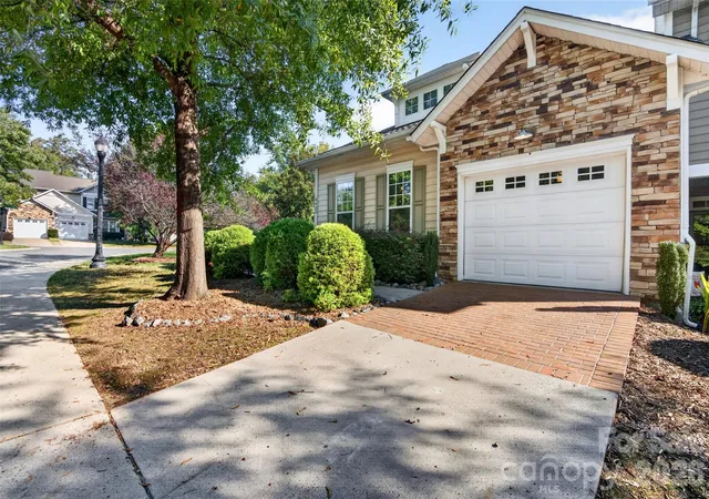 Townhouse for sale at 8432 Brookings Dr, Charlotte, NC 28269 | MLS# 4435125