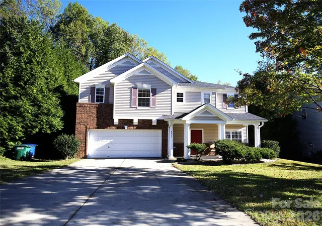 Photo 1 of Single family home for sale at 8923 Driftwood Cmns Ct, Mint Hill, NC 28227 | MLS# 4435164 | Listing updated on 2026-10-22