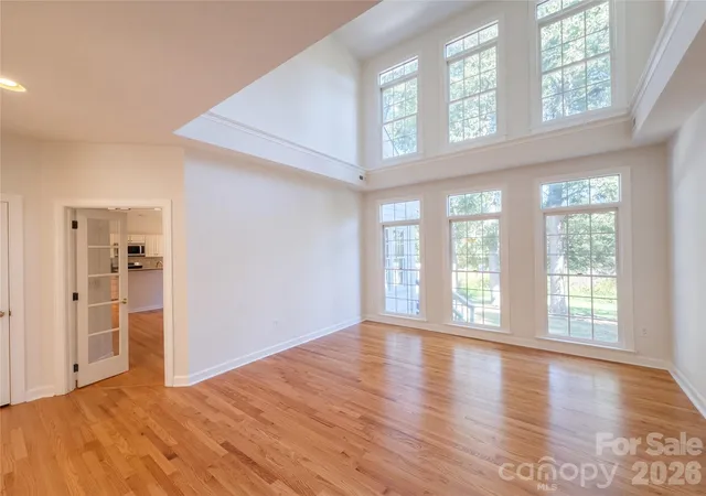 Photo 1 of Single family home for sale at 5609 Fairvista Dr, Charlotte, NC 28269 | MLS# 4435167 | Listing updated on 2026-10-22
