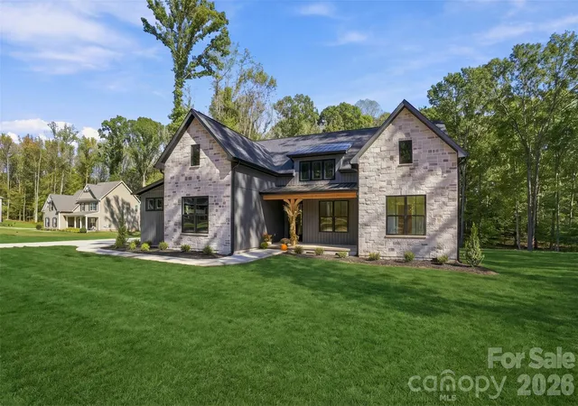 Photo 2 of Single family home for sale at 219 Barra Dr, Waxhaw, NC 28173 | MLS# 4435168 | Listing updated on 2026-10-29
