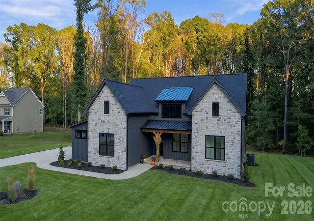 Photo 3 of Single family home for sale at 219 Barra Dr, Waxhaw, NC 28173 | MLS# 4435168 | Listing updated on 2026-10-29