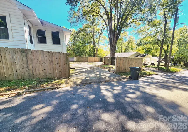 Photo 3 of Single family home for sale at 317 Kerr St NW, Concord, NC 28025 | MLS# 4435171 | Listing updated on 2026-10-28