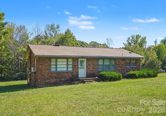 Photo 1 of Single family home for sale at 4807 John Craig Rd, Waxhaw, NC 28173 | MLS# 4435172 | Listing updated on 2026-10-21