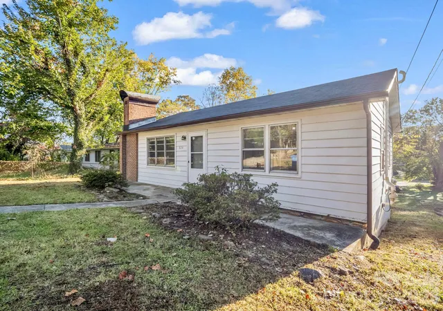 Single family home for sale at 824 Willow Rd, Hendersonville, NC 28739 | MLS# 4435184