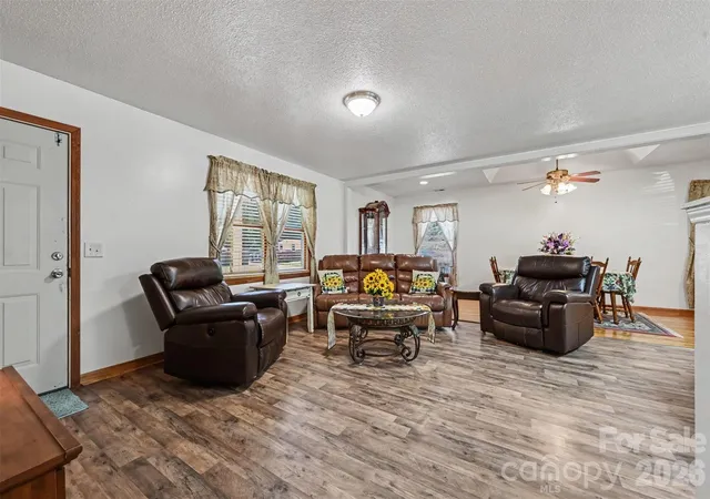 Photo 4 of Single family home for sale at 3917 Lake Rd, Charlotte, NC 28269 | MLS# 4435193 | Listing updated on 2026-10-26