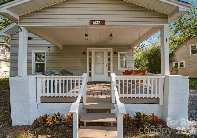 Photo 1 of Single family home for sale at 111 Hickory St SW, Lenoir, NC 28645 | MLS# 4435204 | Listing updated on 2026-10-19