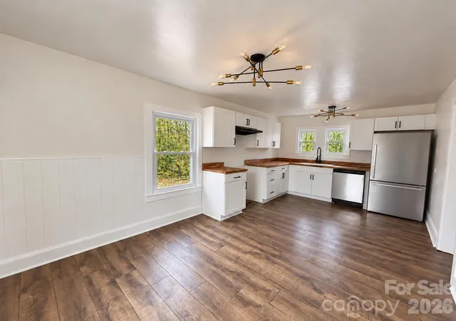 Photo 2 of Single family home for sale at 905 Gantt St, Kings Mountain, NC 28086 | MLS# 4435210 | Listing updated on 2026-10-27