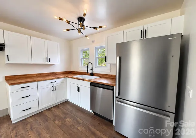 Photo 3 of Single family home for sale at 905 Gantt St, Kings Mountain, NC 28086 | MLS# 4435210 | Listing updated on 2026-10-27