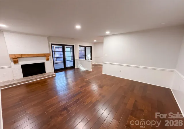 Photo 2 of Single family home for sale at 4704 Benridge Ln, Charlotte, NC 28226 | MLS# 4435223 | Listing updated on 2026-10-30