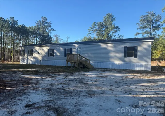 Single family home for sale at 307 Rustling Oaks Rd, Kershaw, SC 29067 | MLS# 4435230