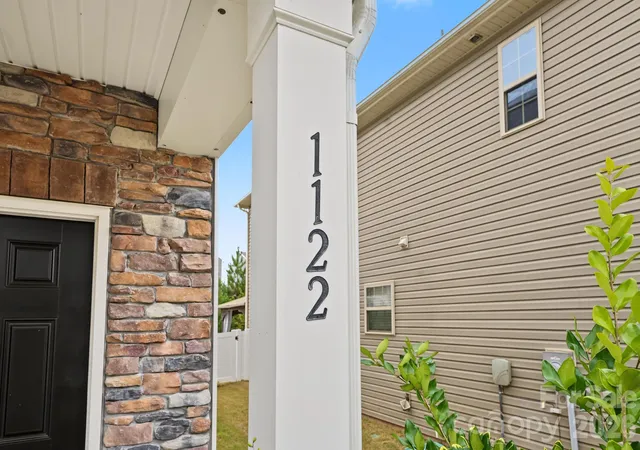 Photo 4 of Single family home for sale at 1122 Loggerhead Dr, Lancaster, SC 29720 | MLS# 4435238 | Listing updated on 2026-10-22