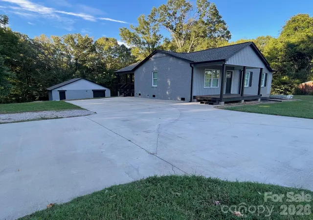 Photo 2 of Single family home for sale at 3583 Mcconnells Hwy, Rock Hill, SC 29732 | MLS# 4435253 | Listing updated on 2026-10-18