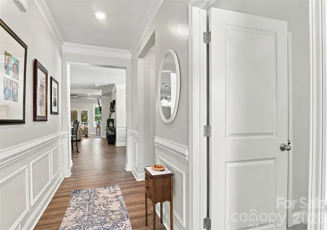 Photo 2 of Single family home for sale at 1039 Bonum Rd, Lake Wylie, SC 29710 | MLS# 4435263 | Listing updated on 2026-10-29