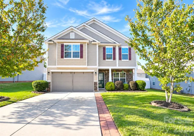 Photo 1 of Single family home for sale at 4708 Mcclure Rd, Charlotte, NC 28216 | MLS# 4435269 | Listing updated on 2026-10-24