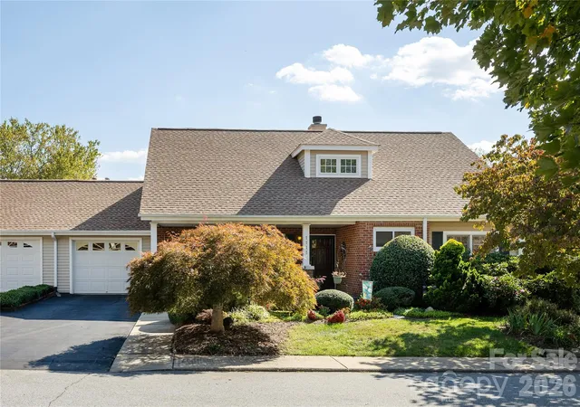 Photo 1 of Townhouse for sale at 1111 Citation Cir, Hendersonville, NC 28739 | MLS# 4435270 | Listing updated on 2026-10-16
