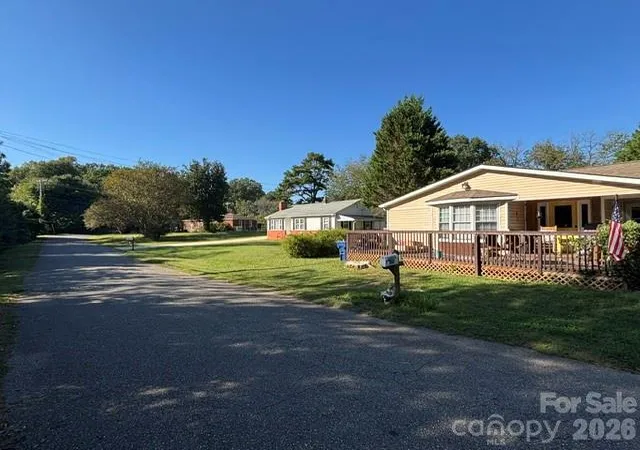 Photo 1 of Single family home for sale at 107 Piedmont Rd, Belmont, NC 28012 | MLS# 4435275 | Listing updated on 2026-10-29