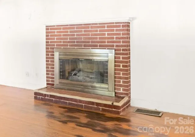 Photo 3 of Single family home for sale at 108 Morgan St, Canton, NC 28716 | MLS# 4435276 | Listing updated on 2026-10-28