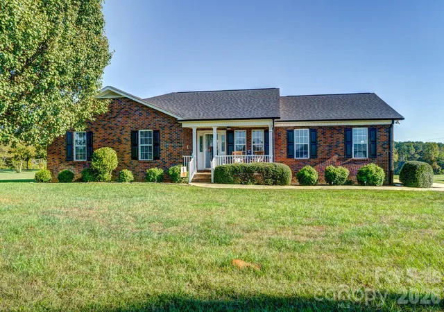 Photo 4 of Single family home for sale at 3610 Plantation Dr, Vale, NC 28168 | MLS# 4435292 | Listing updated on 2026-10-21