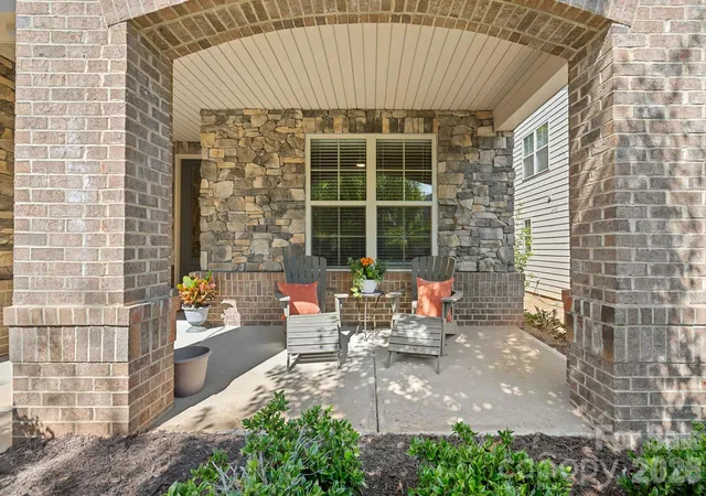 Photo 1 of Single family home for sale at 11237 Black Brant Ln, Charlotte, NC 28278 | MLS# 4435300 | Listing updated on 2026-10-27
