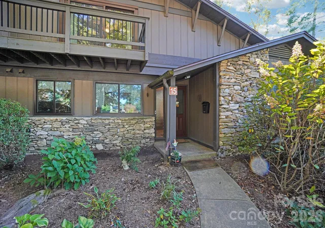 Photo 1 of Condo for sale at 82 Laurelwood Cir W, Hendersonville, NC 28791 | MLS# 4435326 | Listing updated on 2026-10-25