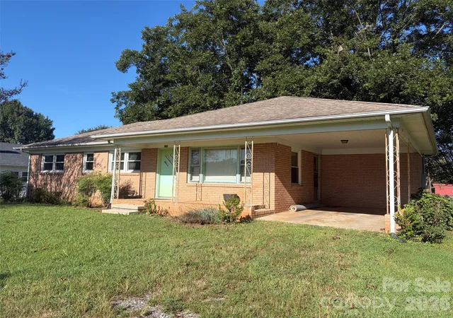 Photo 1 of Single family home for sale at 3149 Catawba St, Claremont, NC 28610 | MLS# 4435328 | Listing updated on 2026-10-17
